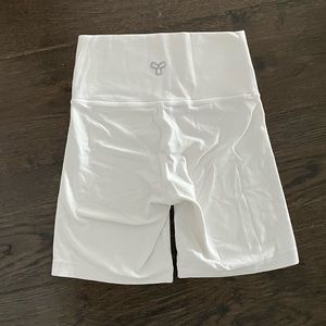 TNA butter biker short